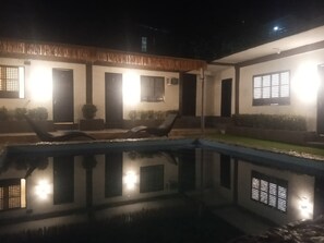 Quarto, 1 quarto, para fumantes | Piscina | Piscina externa