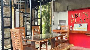 Signature Villa, Multiple Bedrooms, Private Pool, Pool View | In-room dining