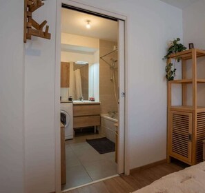 Shower, hair dryer, towels - Chez Catarina | T2 | Sallanches (Sallanches)