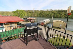 Property grounds - The Residence at Duck Harbor (Rockaway Beach)