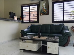 Lobby - HOTEL NJENKA (Yaoundé)