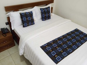 Room - HOTEL NJENKA (Yaoundé)