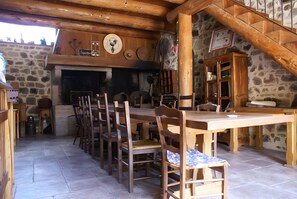 Dining - Holiday Home for 15 Guests with Shared Pool, Terrace, and Wi-Fi (Deux-Grosnes)