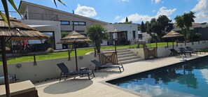 Outdoor pool, a heated pool - Villa Nidu jewel of the Capicciola, 14m swimming pool (Zonza)