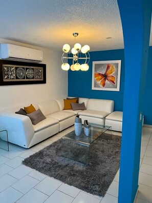Smart TV - Casa beauty place 2, minutes from the airport and beach (Carolina)