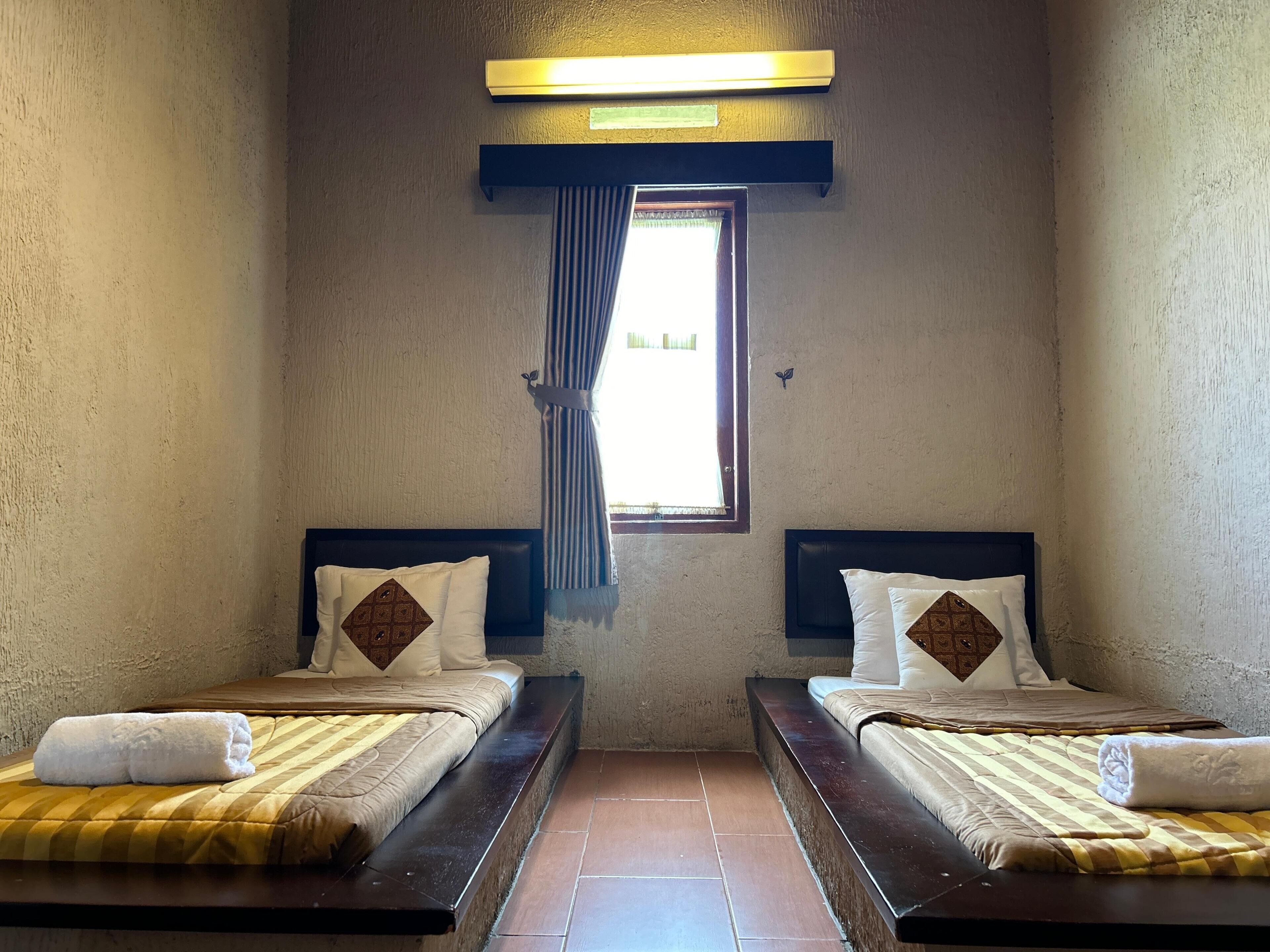 Standard Villa | Desk, laptop workspace, free WiFi