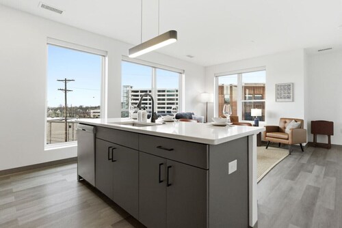 Relaxing & Central Two Bedroom Two Bathroom