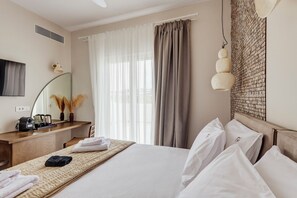 Kahden hengen deluxe-huone (yksi tai kaksi sänkyä), näköala puutarhaan