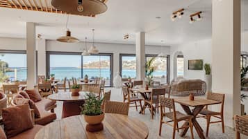 Café da manhã, almoço e jantar