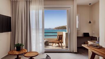 Luxury Suite, Sea View | Living area