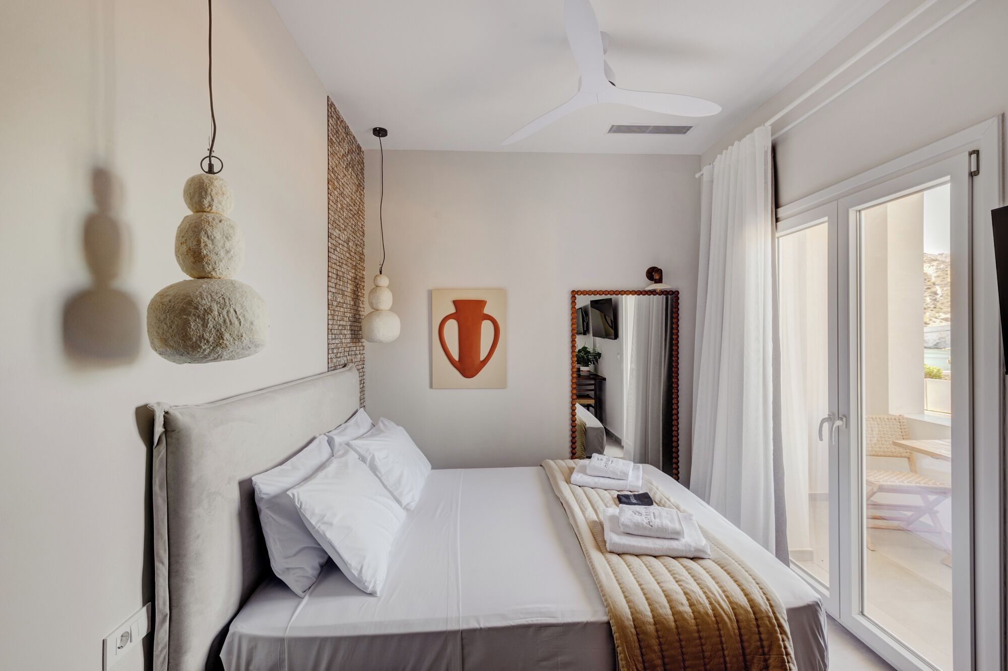Comfort Double Room, Sea View | Minibar, in-room safe, desk, laptop workspace