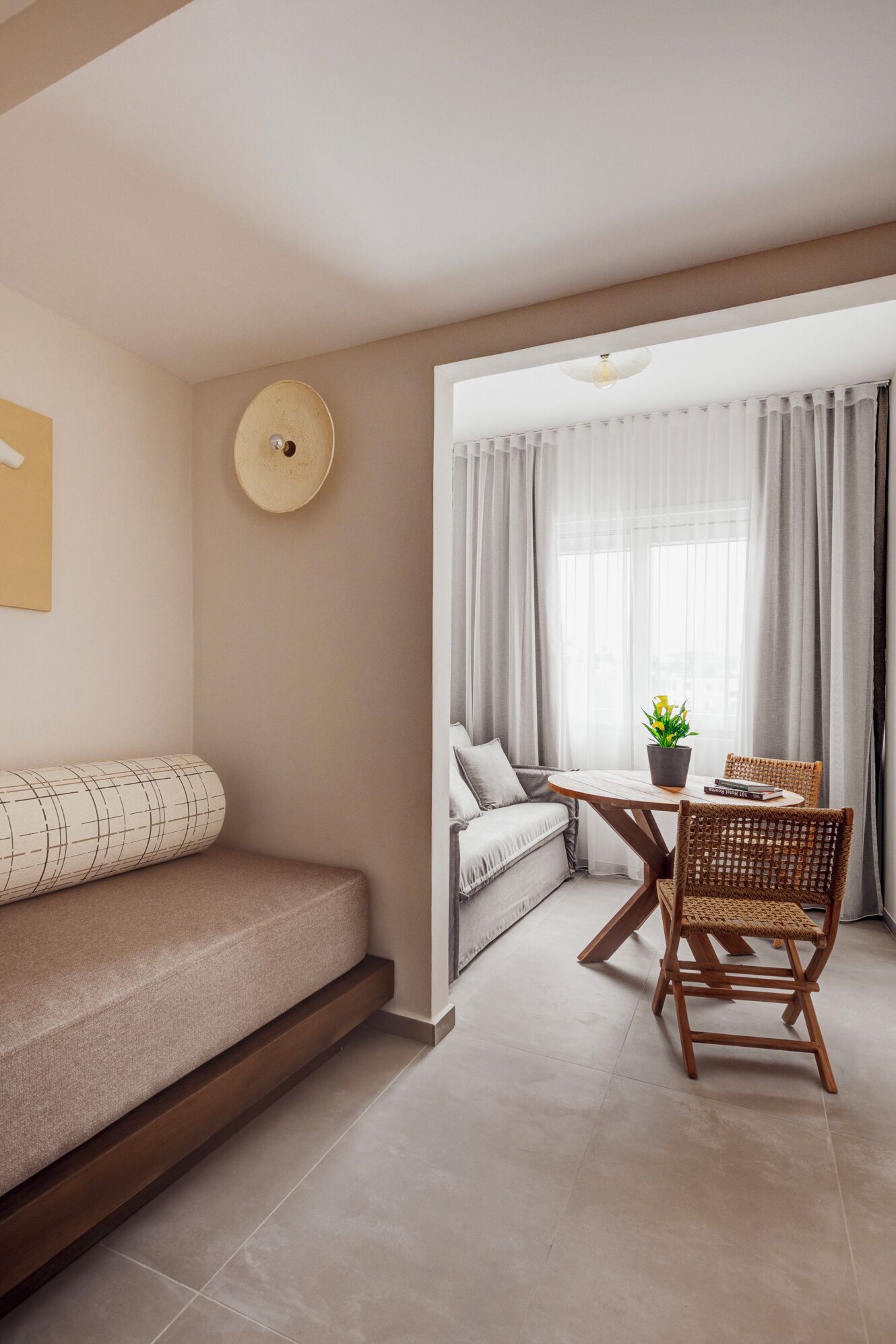 Premium Suite, Garden View | Living area