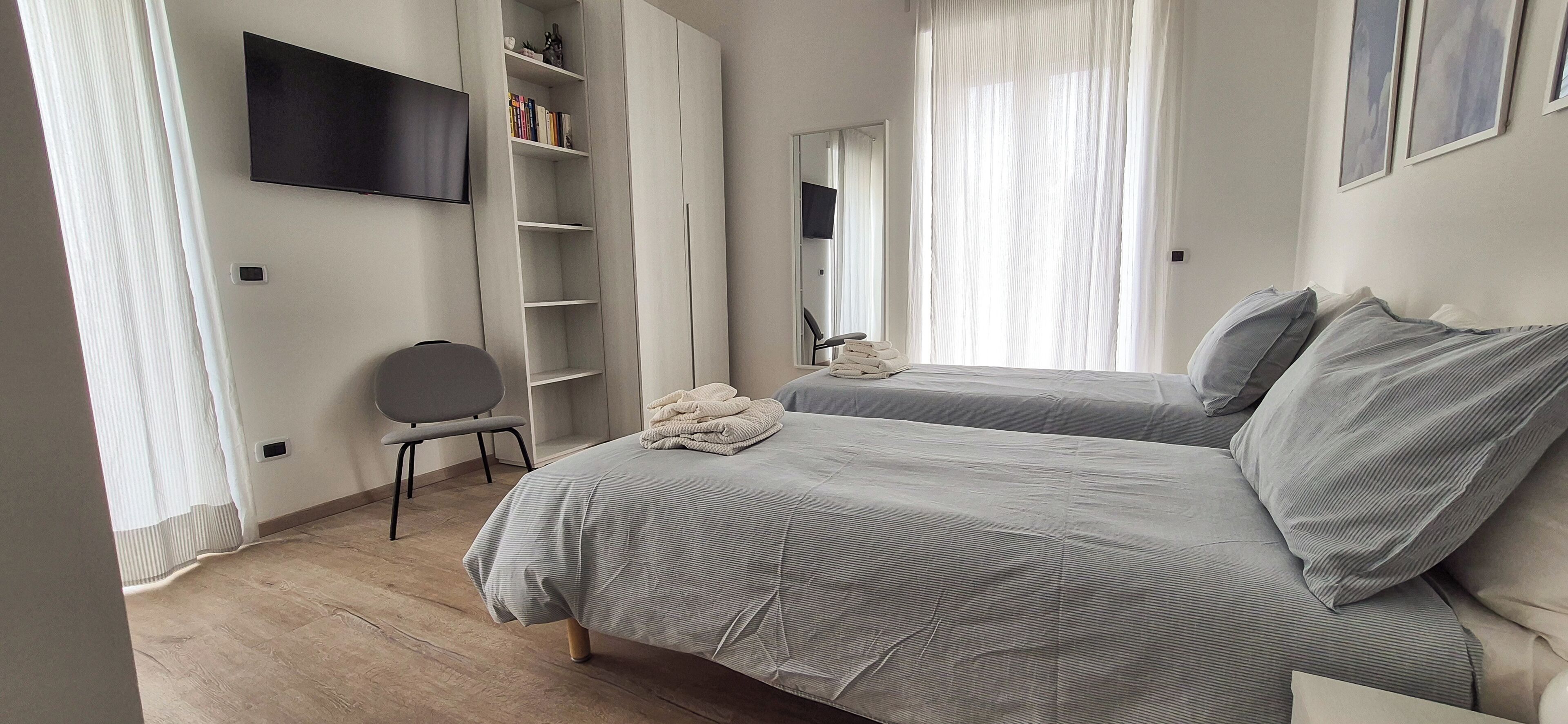 3 bedrooms, internet, bed sheets