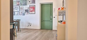Interior - 3BR Apartment with 3 Private Bathrooms near Vatican (Roma)