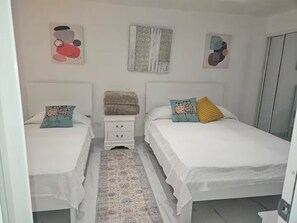 2 bedrooms, free WiFi, bed sheets - Beautiful house minutes from airport and beach (Carolina)
