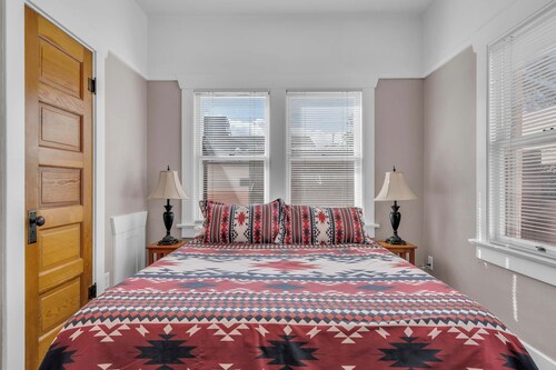 Central Tucson Cozy Retreat | Near UofA
