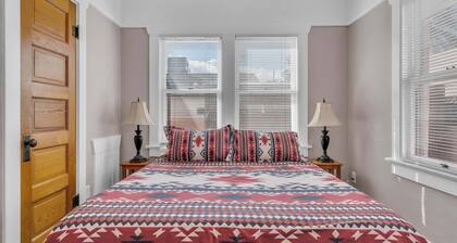 Central Tucson Cozy Retreat | Near UofA