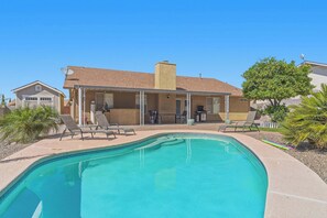 Pool - Southside Family Oasis | Pool, Grill & Board Games (Tucson)
