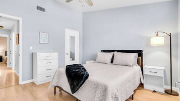 3 bedrooms, WiFi, bed sheets