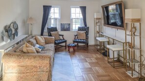 TV - Belleview - Alexandria Condo (Alexandria)