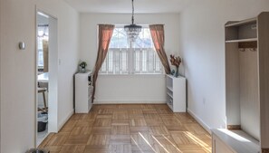 Interior - Belleview - Alexandria Condo (Alexandria)