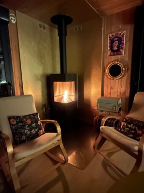 Interior - Wooden House/Cabin - Pont d’Arc – Nature & Tranquility (Salavas)