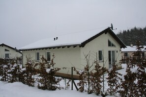 House | Exterior - Bungalow Near Eifel Ski Lift (Gerolstein)