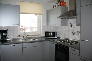 Private kitchen - Bungalow Near Eifel Ski Lift (Gerolstein)