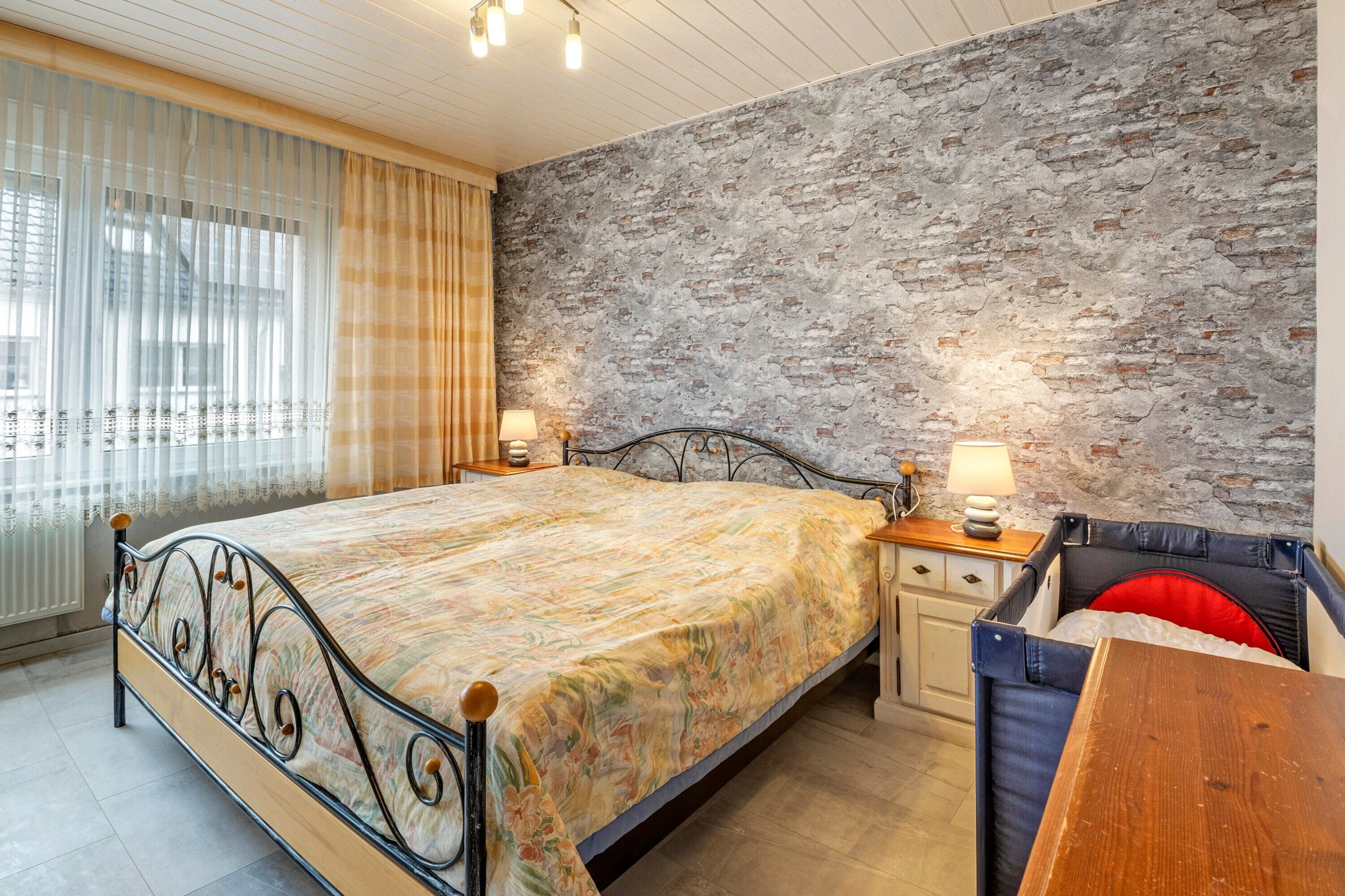 4 Schlafzimmer, Bügeleisen/Bügelbrett, WLAN, Bettwäsche