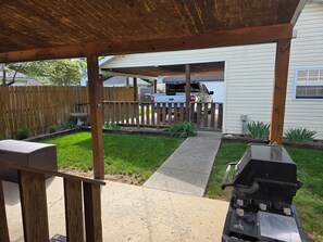 Terrace/patio - Perfect Location for Downtown Churchill Downs, Bourbon & Beyond
Louisville North (Jeffersonville)