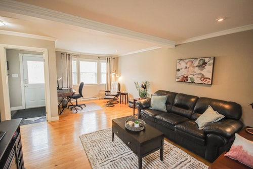 Inviting Townhome in St. John's City Center!