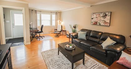 Inviting Townhome in St. John's City Center!