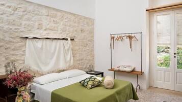 Deluxe Apartment, Garden View