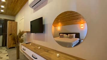 Family Duplex, 3 Bedrooms, Private Pool, Pool View | Blackout drapes, soundproofing, iron/ironing board, free WiFi