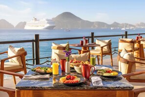 Outdoor dining - Your Family’s Perfect Escape Begins at Villa del Palmar Resort Cabo, San Lucas (Cabo San Lucas)