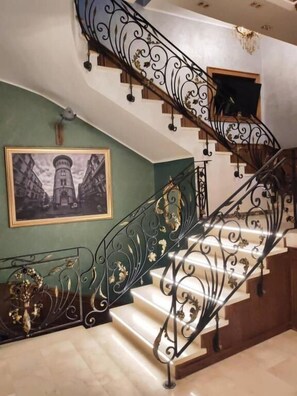 Interior - L amiral (ORAN)