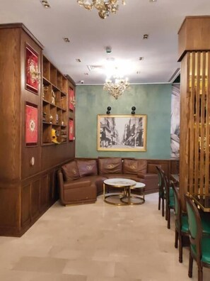 Interior - L amiral (ORAN)