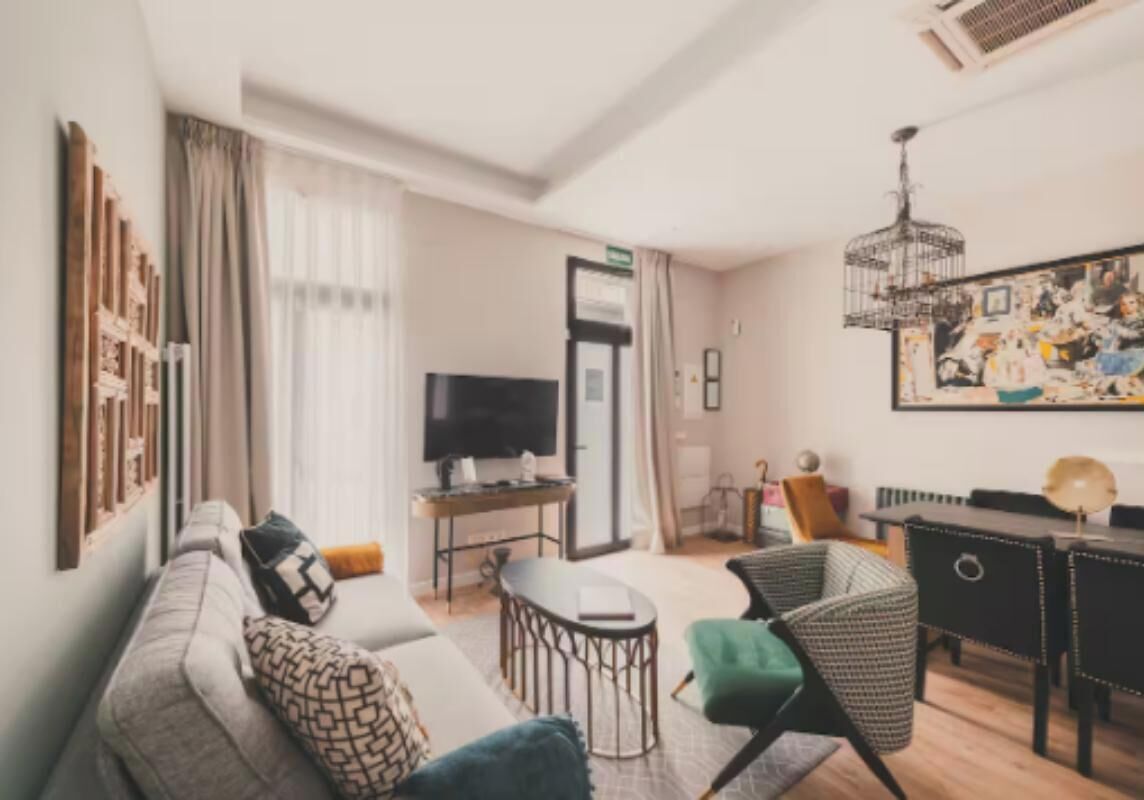 Your Peaceful Luxury Stay In The Heart Of Madrid - Madrid