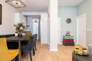 Dining - Your Peaceful Luxury Stay in the Heart of Madrid (Madrid)