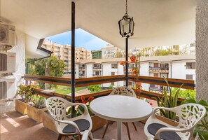Outdoor dining - Apartment 'Sohail' with Private Terrace, Wi-Fi and Air Conditioning (Fuengirola)