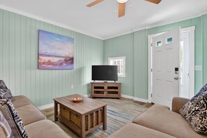 Smart TV, books - Unit A/B/C Walk to Beach/Intercoastal/Fishing Pier (Holly Ridge)