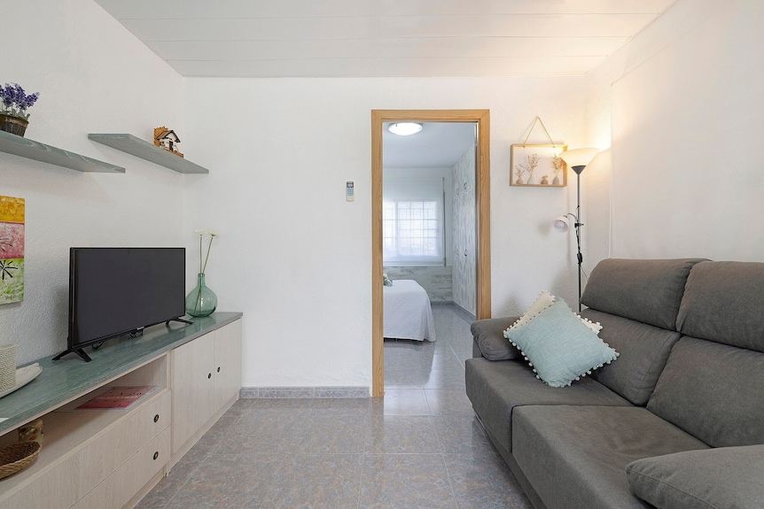 Apartment 'Cristina' With Private Terrace, Wi-fi, And Air Conditioning - Deltebre