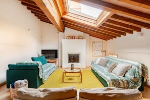 Living area - Penthouse in palazzo San Donnini (Modena)