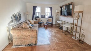 Casa, 2 habitaciones | Zona de estar