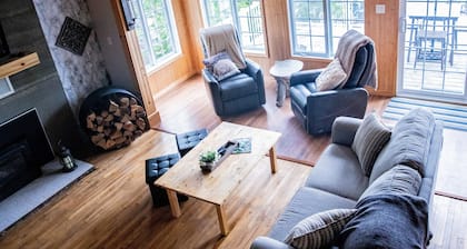 Remi Lake Escape. A four season lake front cottage.