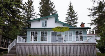 Remi Lake Escape. A four season lake front cottage.