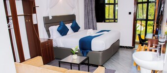 The Grand Brystal Hotel