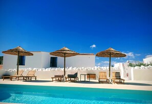 Pool - UMA CASA RURAL is a true Algarvian village with independent Suite (Faro)