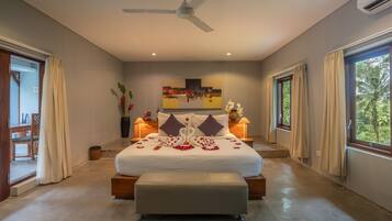 One Bedroom Rose | Egyptian cotton sheets, premium bedding, pillow-top beds, minibar