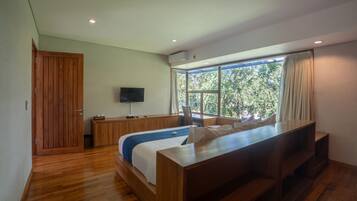 Egyptian cotton sheets, premium bedding, pillow-top beds, minibar